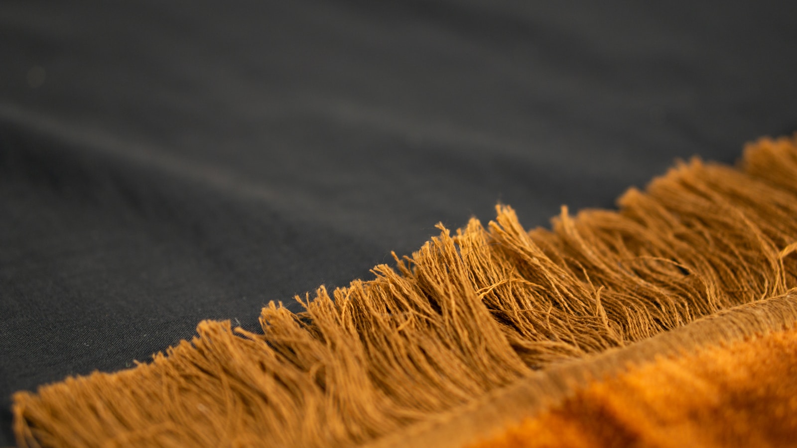 Fransen prüfen, angenäht oder integriert?