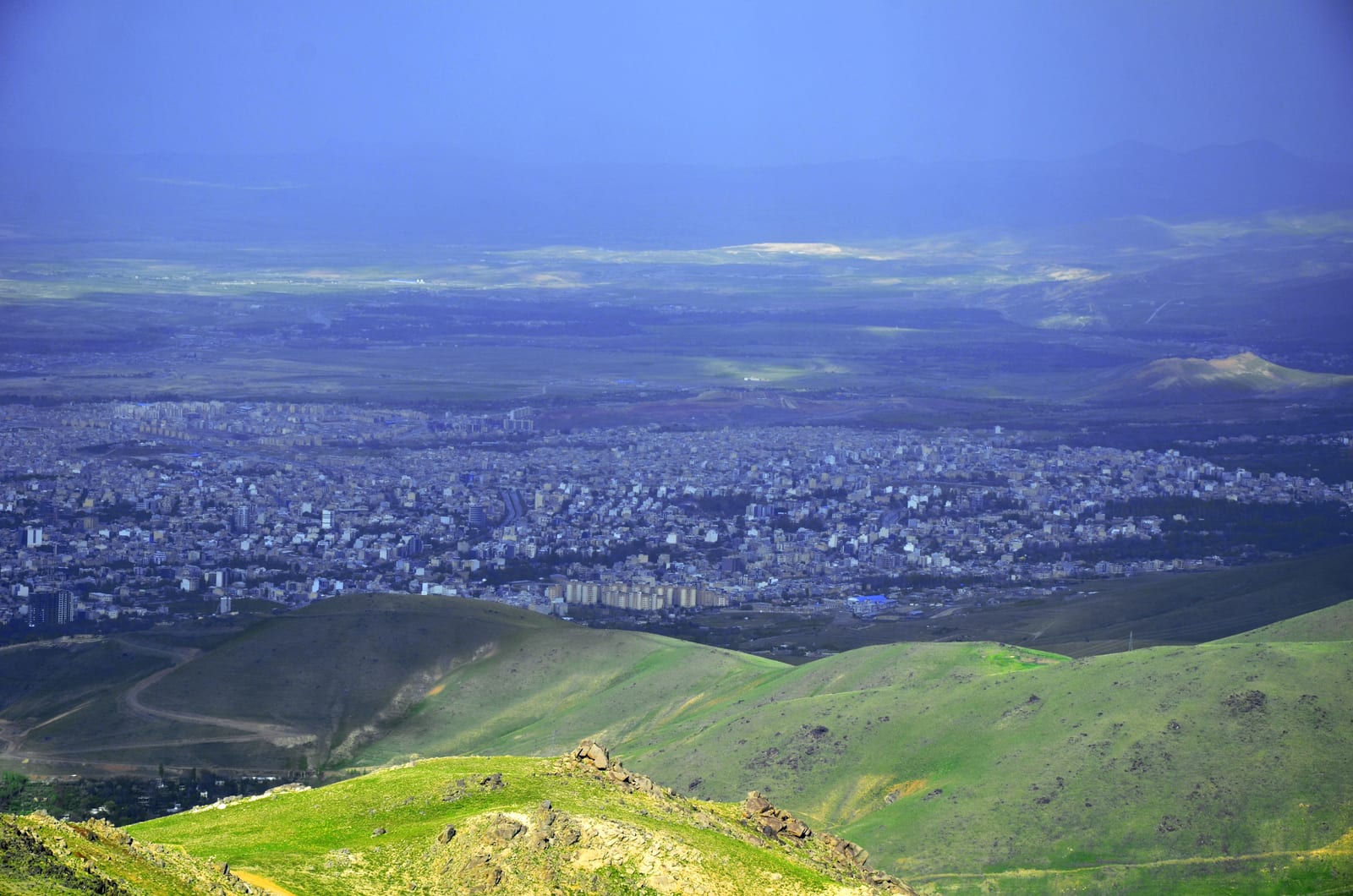 Blick vom Alvand auf Hamadan